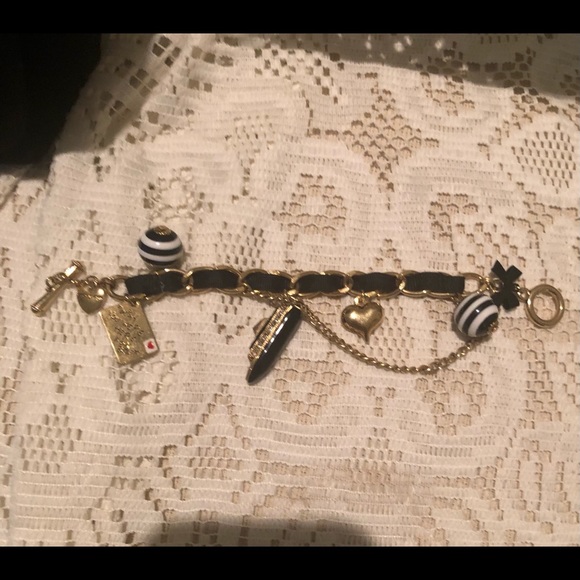 Vintage Betsey Johnson “Take Me Away” Bracelet - Picture 5 of 6
